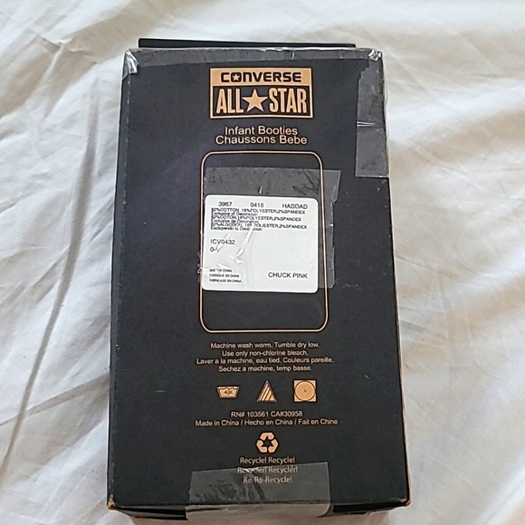 2 Pair Converse Chuck Taylor 0-6 Months Infant Booties Pink and White - Picture 3 of 6